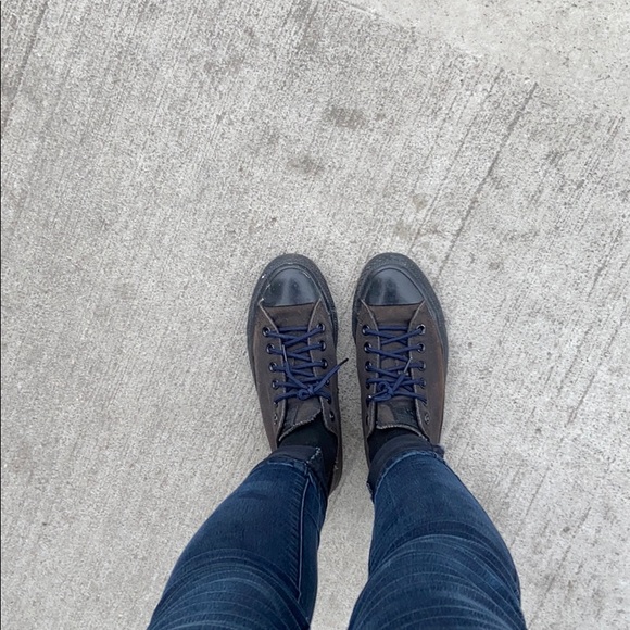 Converse - Picture 1 of 2